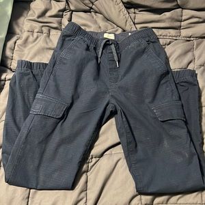 Like new casual cargo style pants